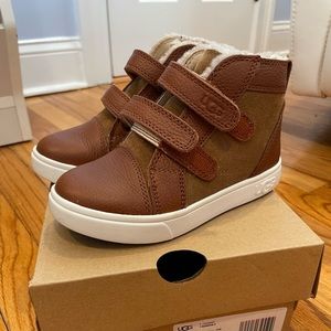 UGG Little Kid Shoes